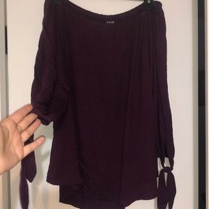 Off shoulder long sleeve